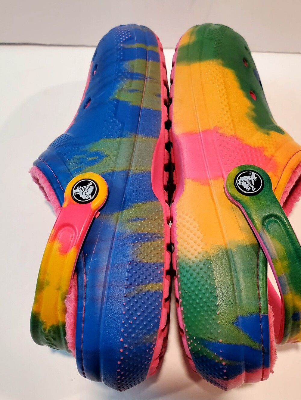 CROCS Tie-Dye Plush-Lined Slip-On Clogs - Pink, Blue, Yellow, Green Size 9 - Picture 3 of 6